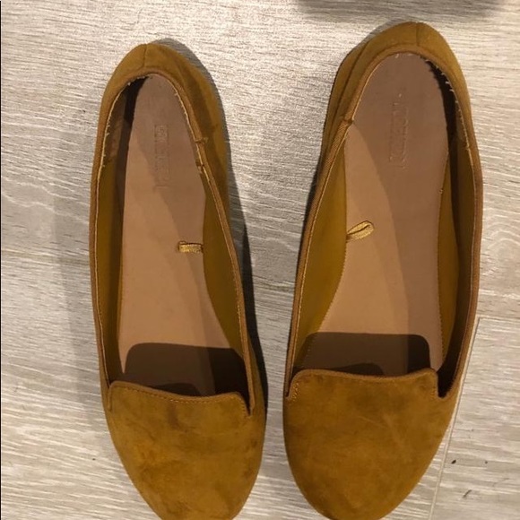 Shoes - Picture 3 of 3